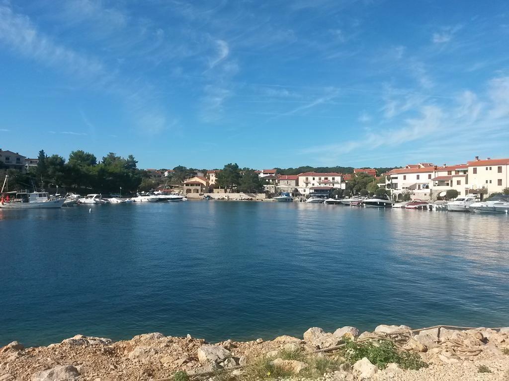 Apartmani Porat Malinska Zewnętrze zdjęcie